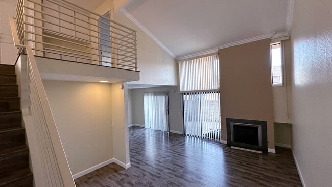 Building Photo - 23215 Kimmore Ter Unit Kimmore Terrace