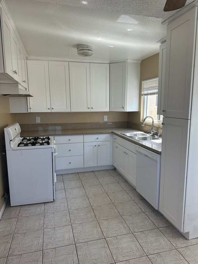 Photo - 683 W 12th St Unit 683 W. 12th Street,  2, San Pedro
