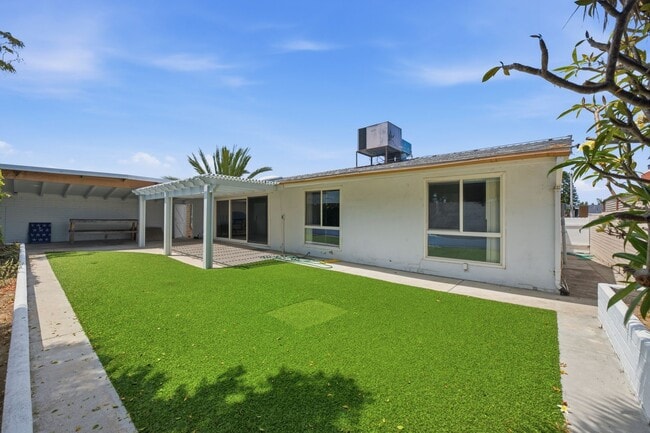 Building Photo - 5231 Remington Rd
