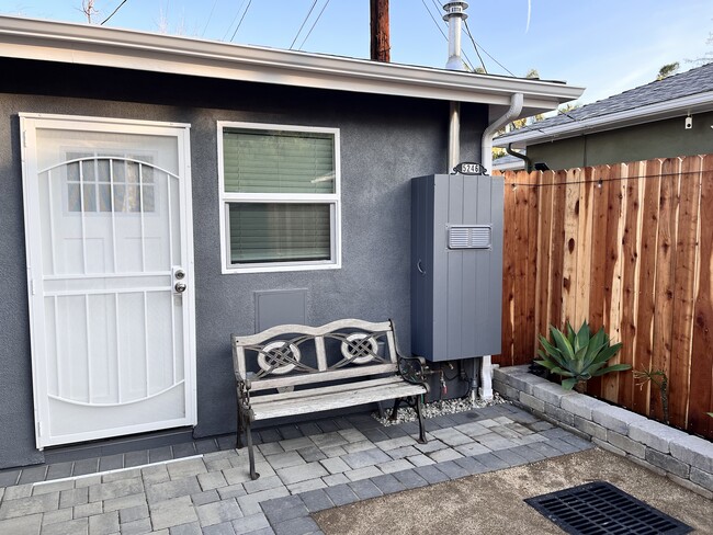 Photo - 5246 Canoga Ave