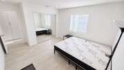 Photo - 305 N College St