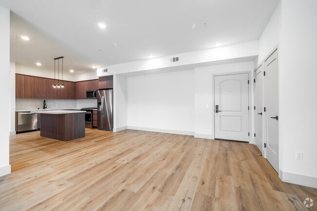 3BR, 2BA - 1,500SF - Dining Room - M Street Residence