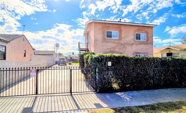 Building Photo - 1342 E 77th Pl