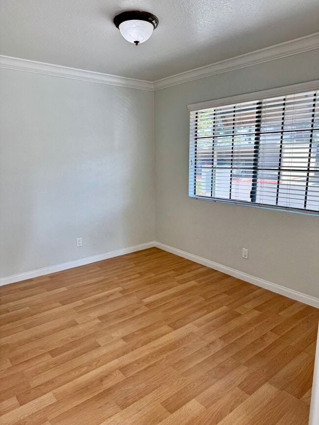 Dining Room - 3510 W Sweetbay Ct Unit A