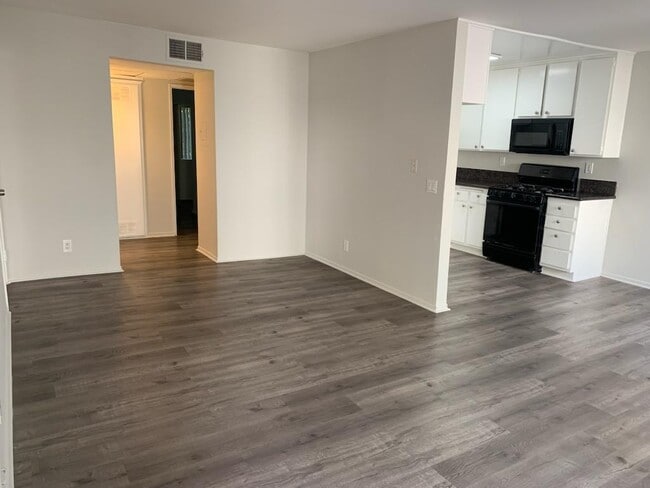 Photo - 11270 Huston St