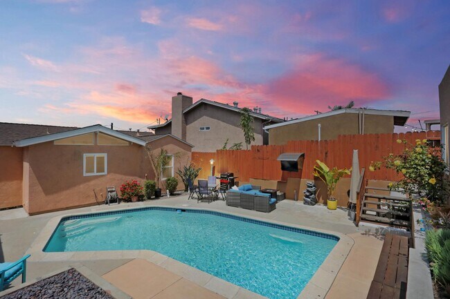 Photo - 5122 Ellsworth St