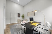 Photo - 4347 Woodlawn Ave Unit 307
