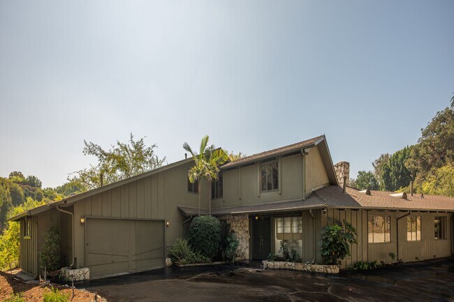 Photo - 1365 N Wetherly Dr