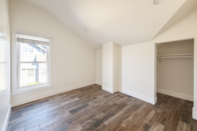 Photo - 1462 W 28th St Unit 1462 W. 28th Street