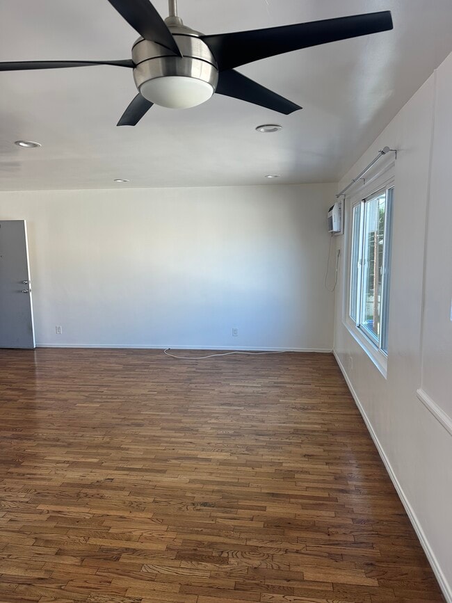 Photo - 8665 Pickford St Unit 9