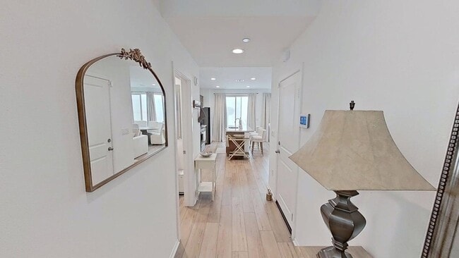 Photo - 29378 Bovenzi Wy