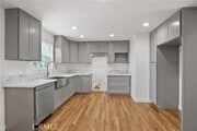 Photo - 8111 Allengrove St