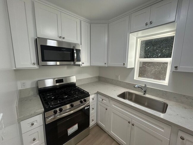 Photo - 2228-2232 1/2 Mira Vista Ave