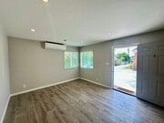Photo - 1591 1/2 West 35th Place House