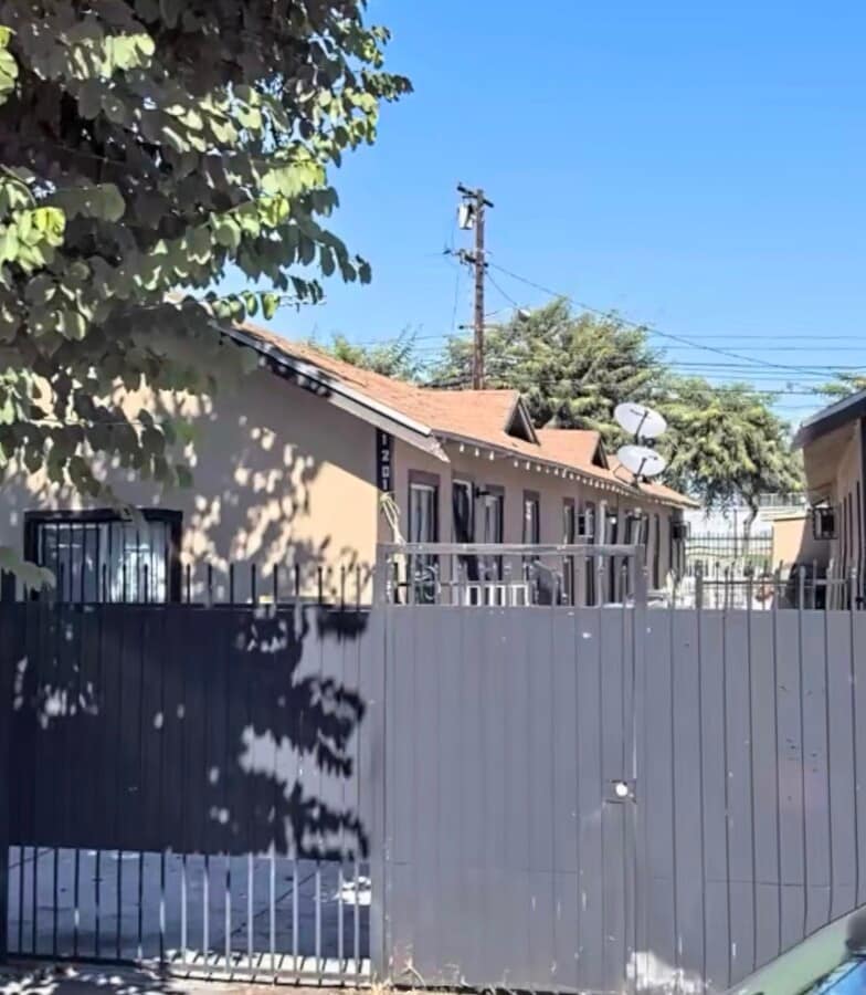 Photo - 1205 E 64th St