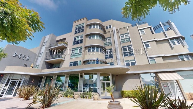 Building Photo - 3740 Park Blvd