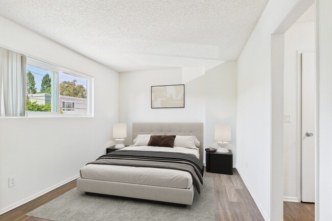 Photo - Gilmore  Apartments Van Nuys