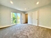 Photo - 6032 Romaine St Unit 6