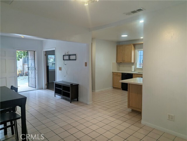 Photo - 1447 W 37th Pl