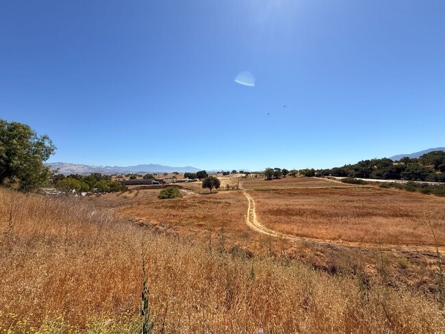 Photo - F10600E Unit A