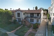 Photo - 915 Le Doux Rd Townhome