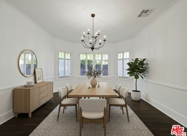 Building Photo - 743 N Orange Dr