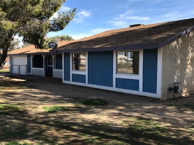 Building Photo - 13393 Cahuenga Rd