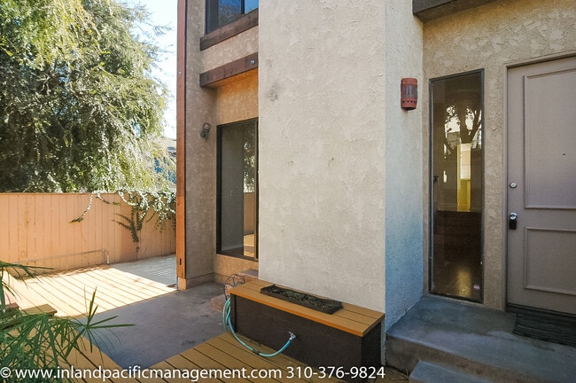 Photo - Private Rear Corner Townhome with Patio an...