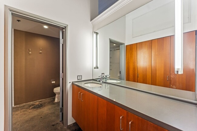 Photo - 1855 Industrial St Unit 413