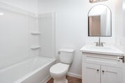 2BR, 1BA - 640SF - Bathroom - Parkhill Apts
