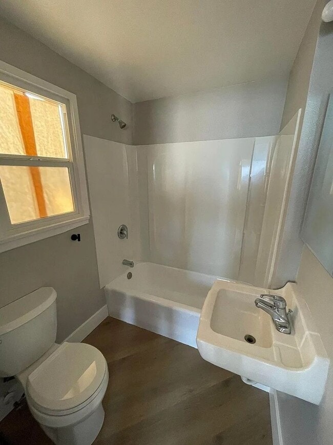 Photo - Multi Generation Home 4 Bedroom 3 Bath