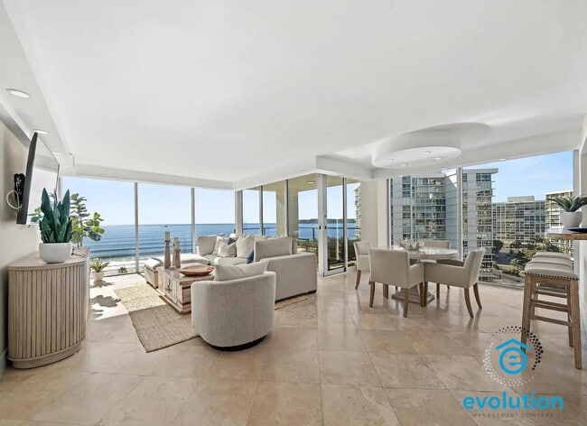 Building Photo - 1810 Avenida Del Mundo