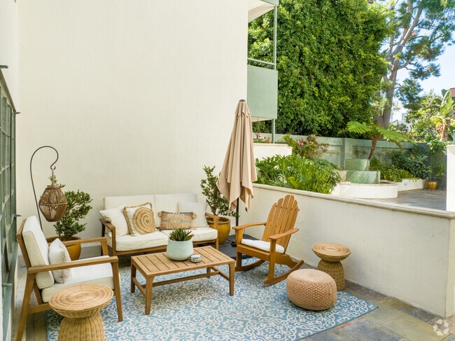 Photo - 454 N Oakhurst Dr