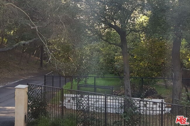 Photo - 1020 Moraga Dr