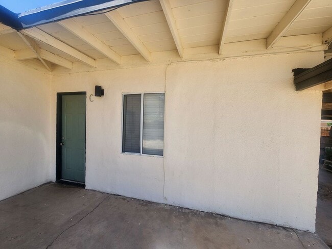 Building Photo - 6688 Split Rock Ave Unit C