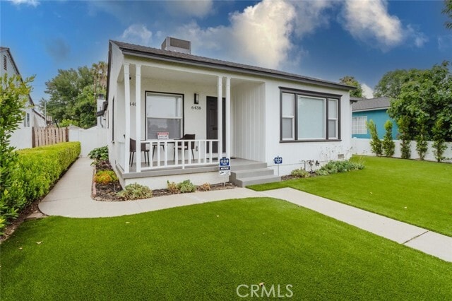 Photo - 6438 Lindley Ave
