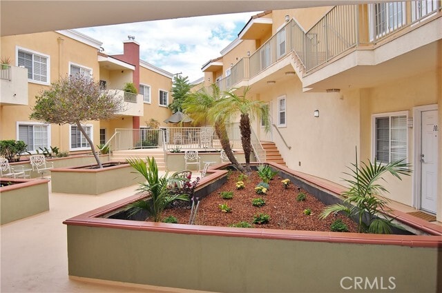 Photo - 1215 E San Antonio Dr