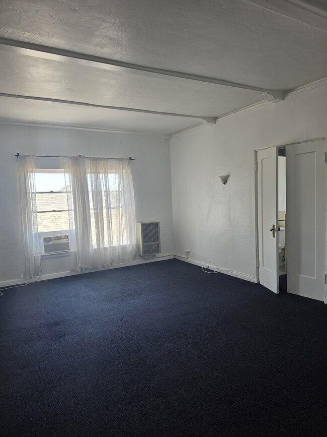 Photo - Horton Hall- All Utilities Included