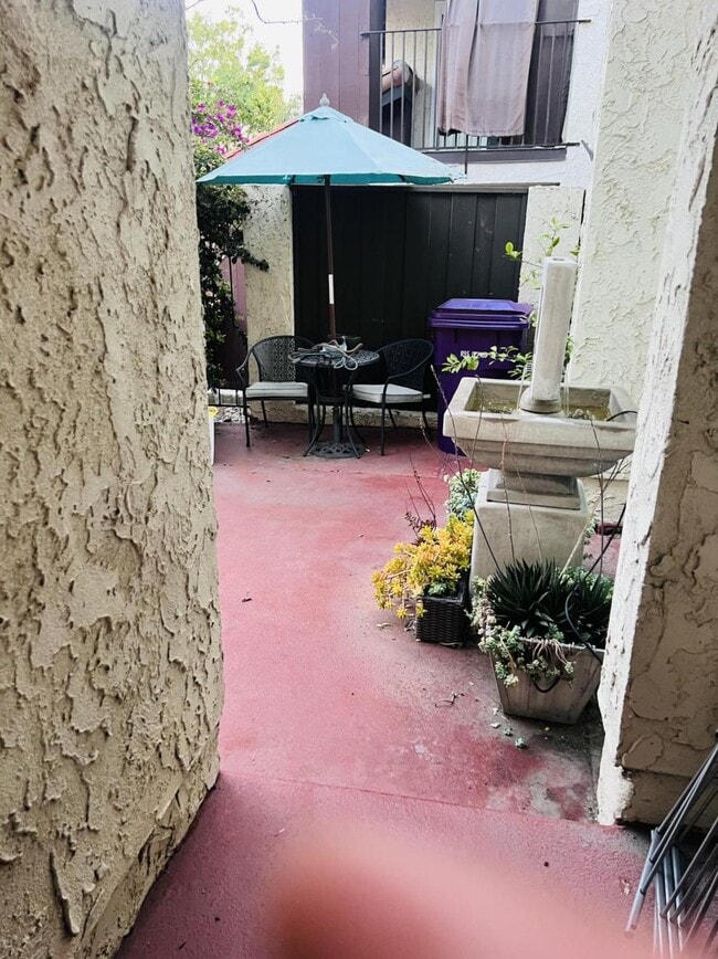 Photo - 659 W Terrylynn Pl