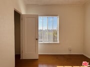 Photo - 920 S Hobart Blvd Unit 302