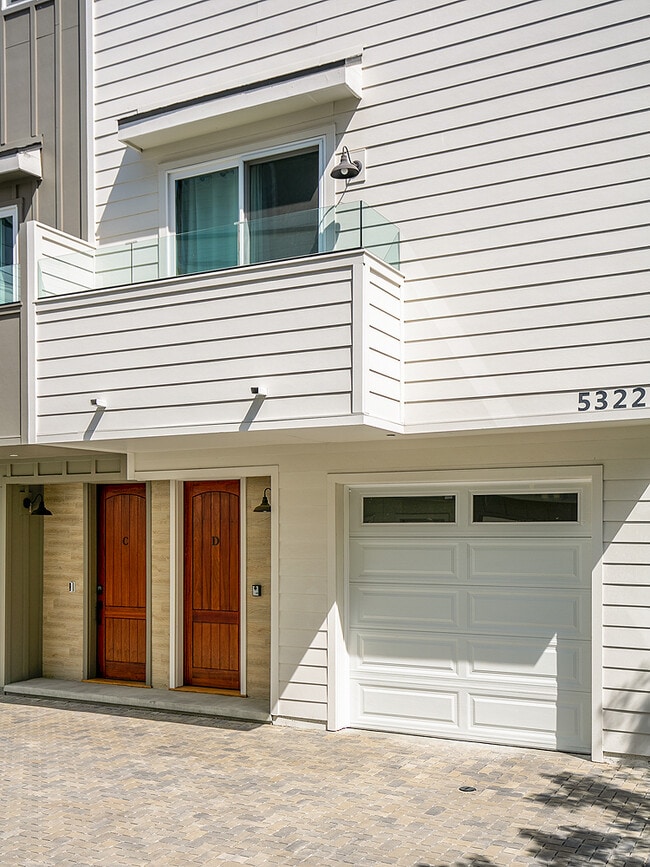 Photo - 5324 Agnes Ave