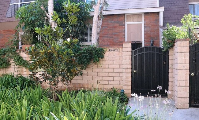 Photo - 13035 Mindanao Way