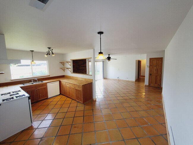 Photo - North Oxnard Lovely Home For Rent 3 Bedrooms and 2 bathrooms