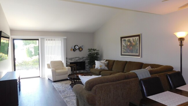 Photo - 72830 Fleetwood Cir