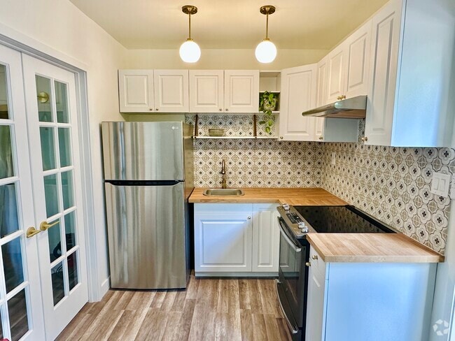 Building Photo - 4912 Placidia Ave Rental
