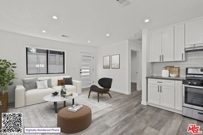 Photo - 519 N Martel Ave