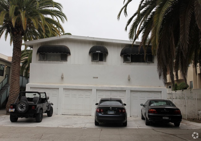 Photo - 11659 Mayfield Ave