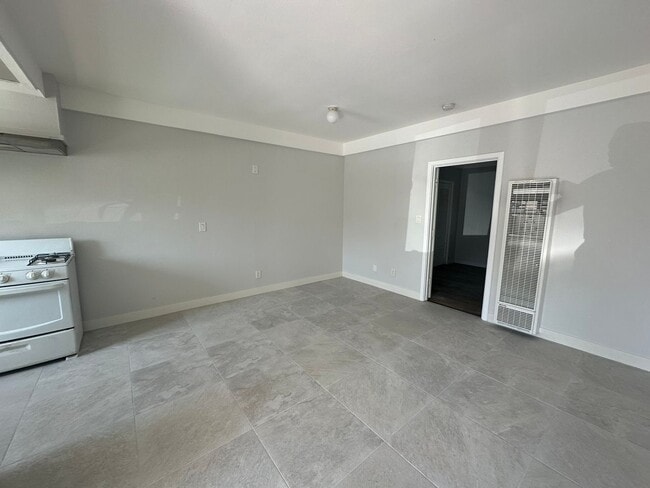 Photo - 1123 W Highland St Unit A