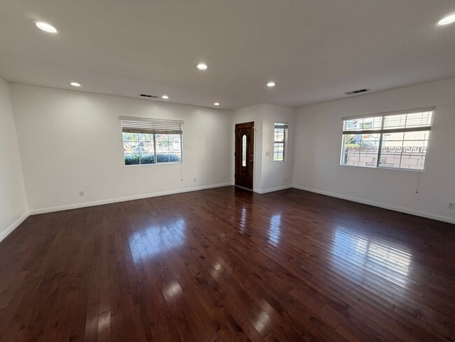 Photo - 3bed / 2 bath House for Rent in Monterey Park!