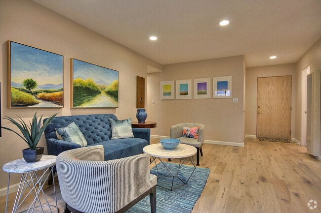 Building Photo - PRIVACY, SERENITY, AND RESORT STYLE LIVING... Rental